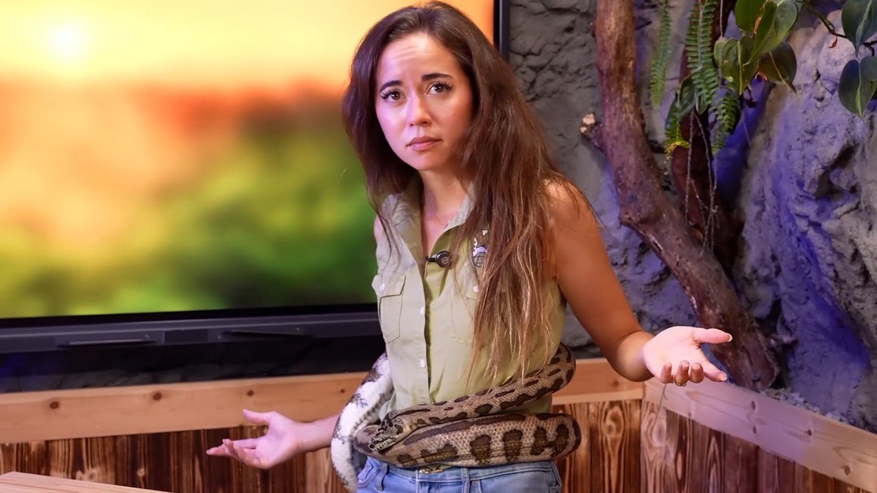 Maya Gives a Tour of Alveus Sanctuary!